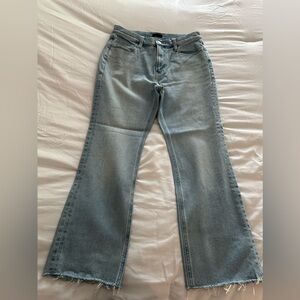 Women’s Uniqlo slim flared Jeans!